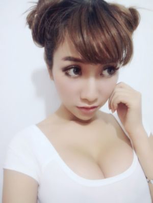 制服丝袜一区二区手机在线_加长未删减版在线观看