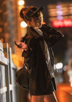 床上激情澎湃男人女人_BD英语全集免费播放