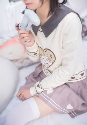 久9精品国产亚洲AV忘忧草3_十万网红美女美酱